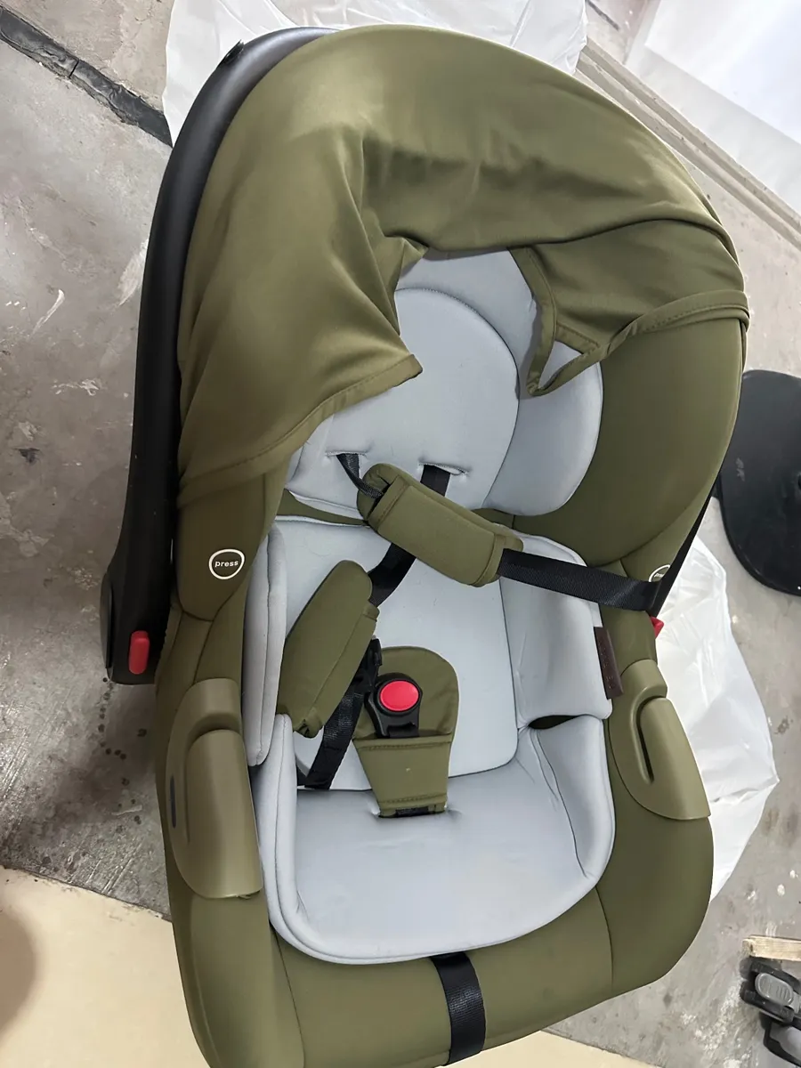 Dearmom婴儿提篮 绿色